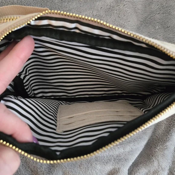 Cream Courdory Rad Rev Wallet Crossbody Bag - Picture 2 of 3